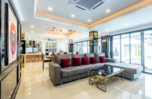 South Pattaya Villa | Exquisite Pool Villa K