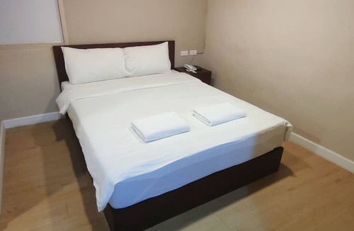 Ban Bang Saen Hotel | The Sea Bangsaen Hotel