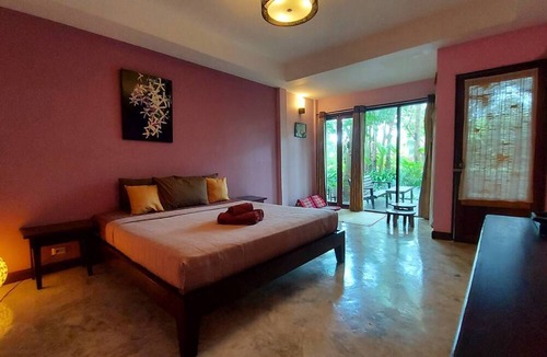 Bang Khonthi Hotel | River CoCo Amphawa