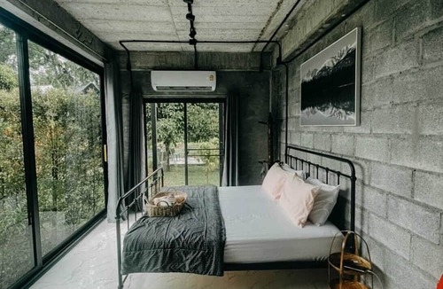 Phrom Khiri Hostel | The Box Promkiri - Hostel