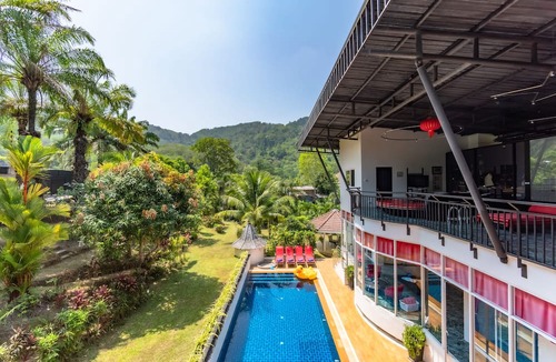Chalong Villa | Luxurious 10-bedroom Villa With Private Pool in Chalong, Phuket