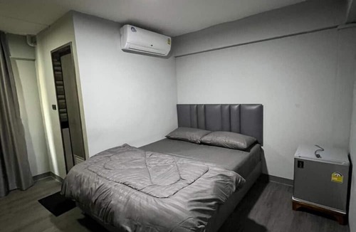 Phra Khanong Nuea Hotel | W71