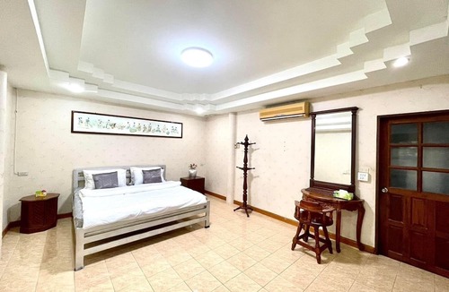 Bo Phloi Hotel | Raikhunmon