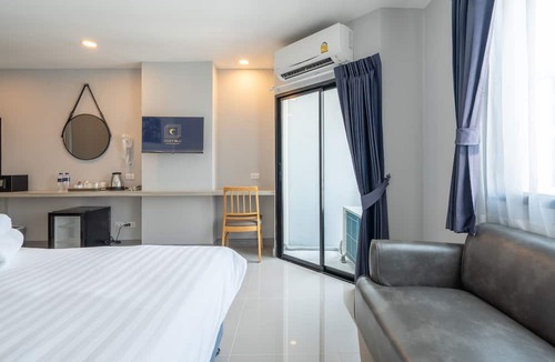 Racha Thewa Hotel | Cozy Blu Suvarnabhumi