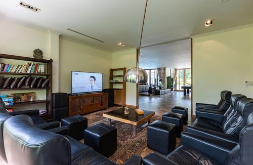 Hua Hin Villa | Large 6 Bed Luxury Villa on the Golf Course (PHJ)