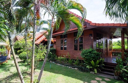 Bang Sare Resort | Bang Saray Village Resort