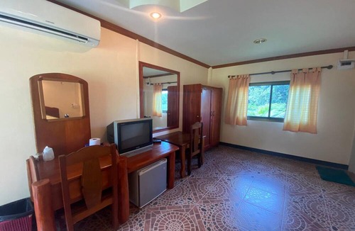 Sai Yok Hotel | OYO 75380 Bannoichynum Resort Kanchanaburi