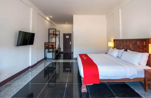 Kampot Hotel | Thansur Sokha Hotel