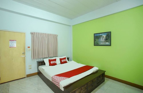 Nong Pa Khrang Hotel | OYO 75357 Thipsiri Home