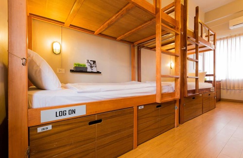 Downtown Krabi Hostel | Pak-Up Hostel