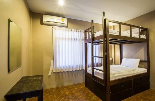Downtown Krabi Hostel | Pak-Up Hostel