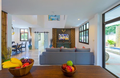 Nong Kae Villa | Pool villa 4 BR walking to Beach HV