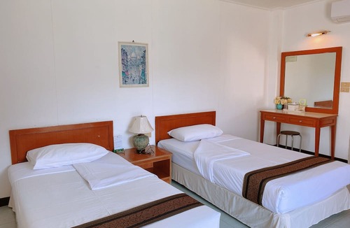 Pak Thong Chai Hotel | Korat Country Club Golf and Resort
