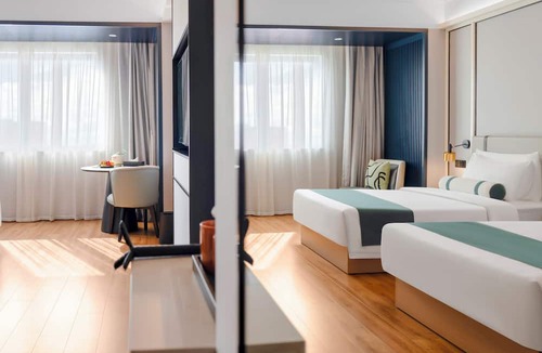 Prampir Makara Hotel | Maxx Phnom Penh Downtown , A H WORLD Hotel