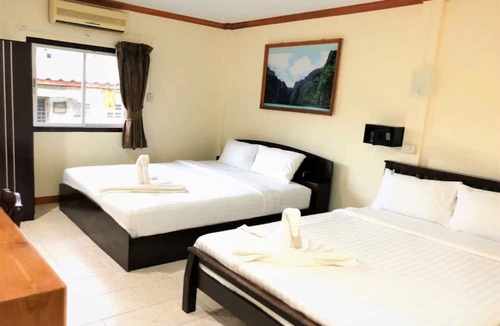 Ko Phi Phi Hostel | Golden Bee PhiPhi Hostel