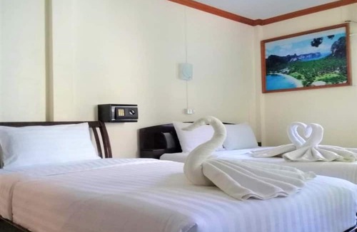 Ko Phi Phi Hostel | Golden Bee PhiPhi Hostel