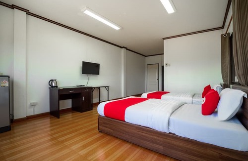 Sattahip Hotel | OYO 836 PK Residence