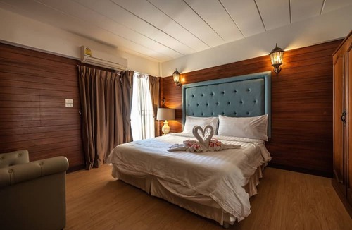 Bang Phlat Hotel | At 42 Residence