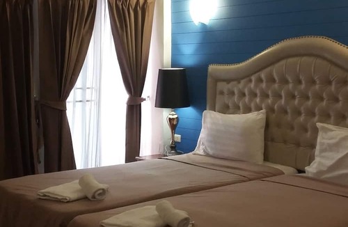 Bang Phlat Hotel | At 42 Residence