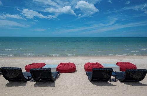 Khanom Hotel | Aava Resort And Spa