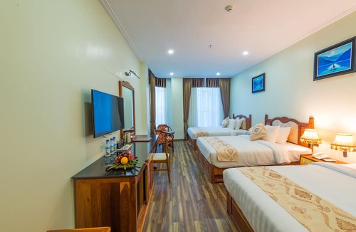 Stueng Saen Hotel | Kampong Thom Royal Hotel & Restaurant