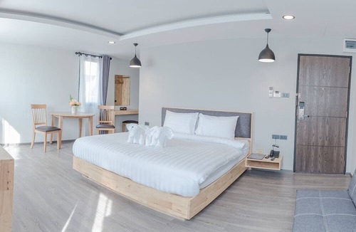 Hai Ya Hotel | Peppery Hills Hotel