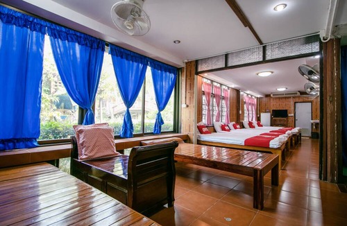 Bang Len Hotel | OYO 402 Raknatee Resort