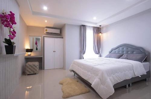 Bang Yi Ruea Hotel | 51 Suanplu Residence