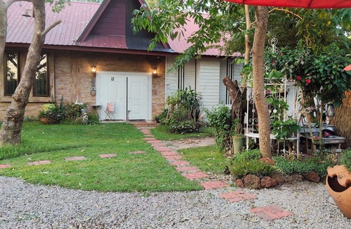 Kumphawapi House | Village Homestay