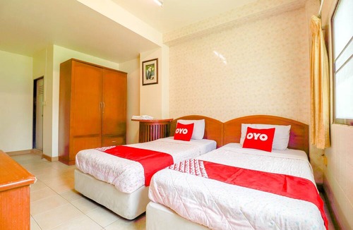 Ratchathewi Hotel | OYO 583 Sweethome Guest House