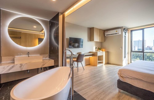 Bang Na Hotel | 56 Hotel Sukhumvit