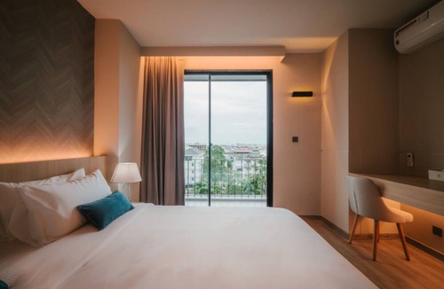 Bang Na Hotel | 56 Hotel Sukhumvit