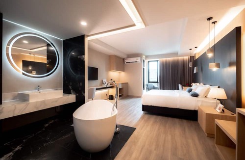 Bang Na Hotel | 56 Hotel Sukhumvit