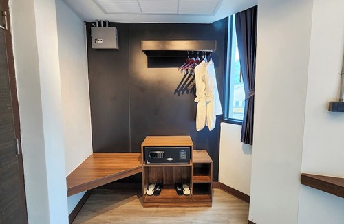 Ratchathewi Hotel | Hotel Ordinary Bangkok