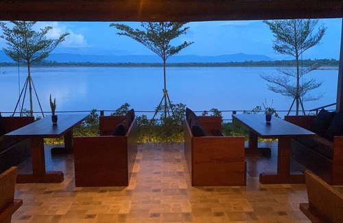 Champasak Hotel | The Riviera Champasak