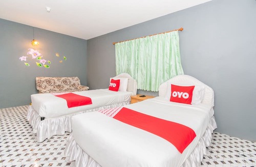 Phetchaburi Hotel | OYO 712 Baandin Resort