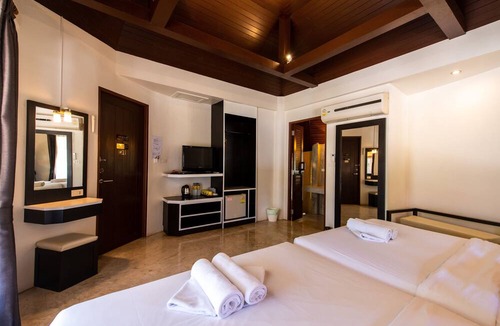 Sattahip Hotel | Warasin Resort