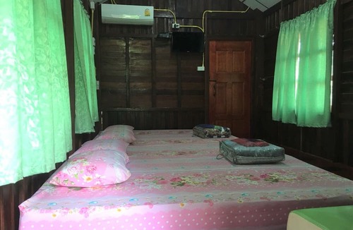 Ban Dung Hotel | Baan Pak Wangthong