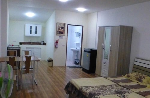 Phen Apartment | 2 Double Bedroom Pool Apartment With Extensive Kitchen Dining Room Wi-fi Aircon