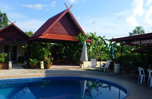 Phen Apartment | 2 Double Bedroom Pool Apartment With Extensive Kitchen Dining Room Wi-fi Aircon