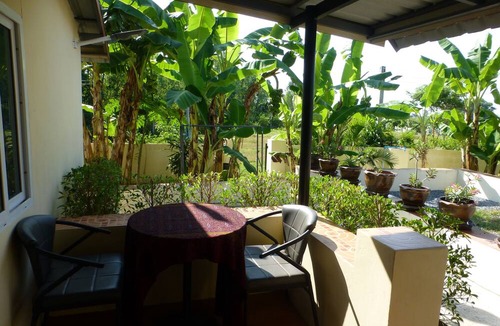 Phen House | 1 Bedroom Pool Villa Tropical Fruit Garden Fast Wi-fi Smart Tv Home Cooking