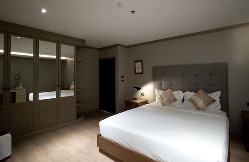 Ekkamai Apartment | Glamorous Peaceful Apt 2br 2ba Centre Wparkin 7 Mins to Bts Free Wifi