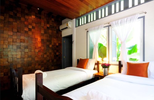 Wat Bowon Niwet Hotel | Baan Noppawong