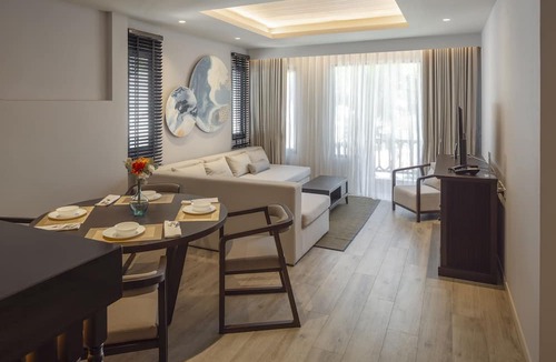 Kamala Resort | The Pe La Resort, Phuket