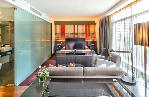 Bangkok Central Business District Hotel | PARK PLAZA BANGKOK SOI 18