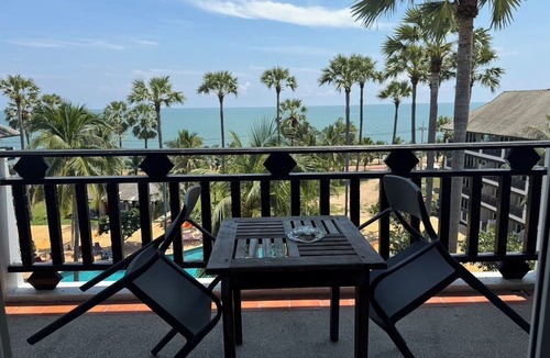 Pak Nam Pran Hotel | Pattawia Resort & Spa