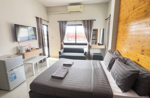 Bang Rak Phatthana Hotel | Buathong Pool Villa