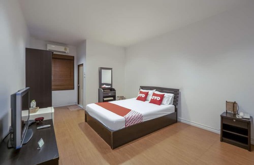 San Chao Pho Suea Hotel | OYO 1089 Baan Boran