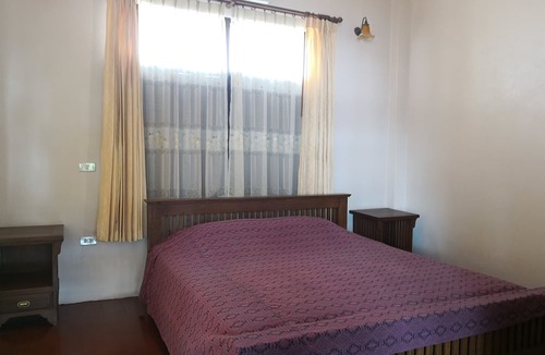 Phon Phisai House | Keerawan House Rim Khong