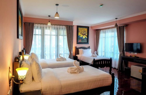 San Chao Pho Suea Hotel | Siri Heritage Bangkok Hotel